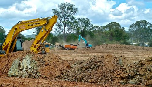 bulldozer, crawler, earth-moving-410118.jpg